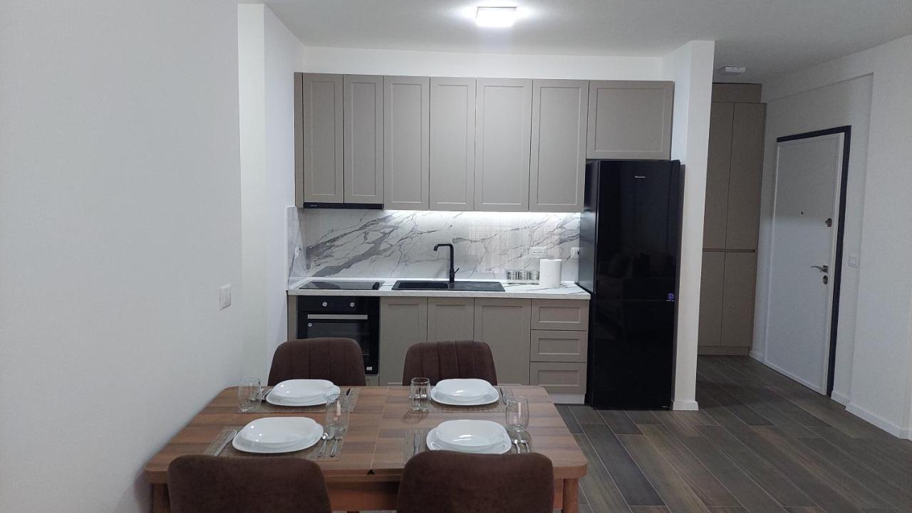 Amelja'S Apartment Shkoder Exterior photo