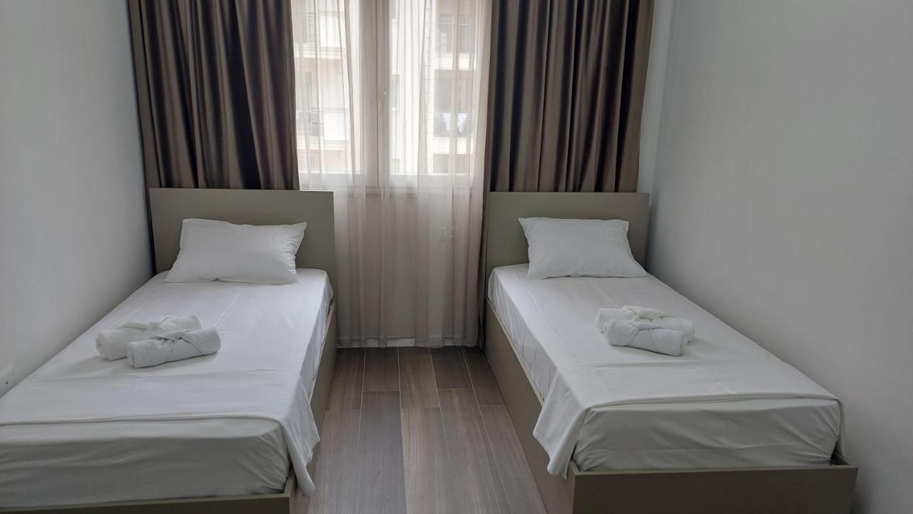 Amelja'S Apartment Shkoder Exterior photo